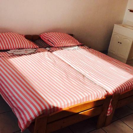 Family Room Libramont-Chevigny Zewnętrze zdjęcie